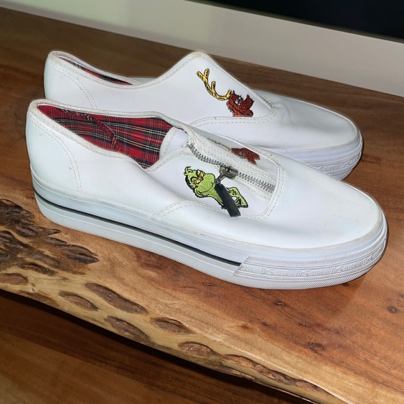 Vintage Shoes - RARE Dr Seuss Shoes